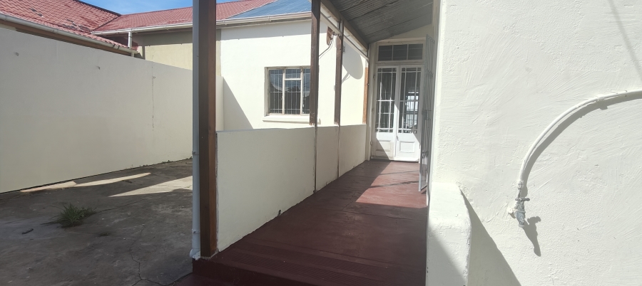 6 Bedroom Property for Sale in Sydenham Eastern Cape